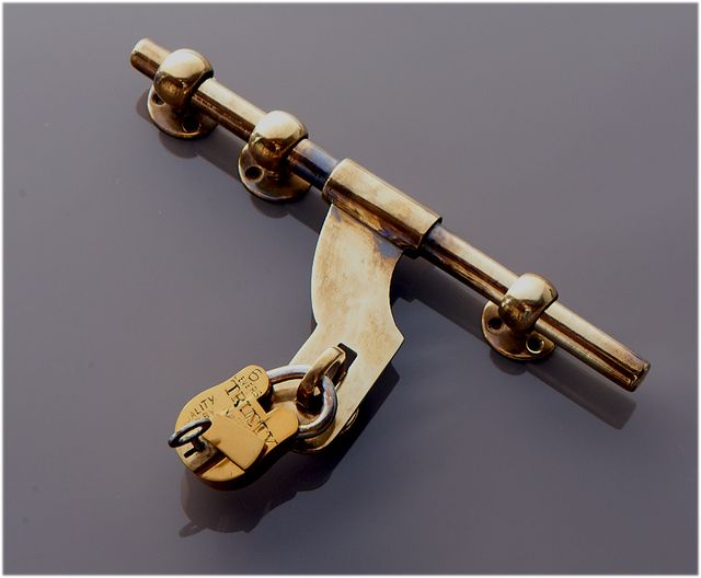 Signature Slide Bolt- Brass Aldrop V Plain