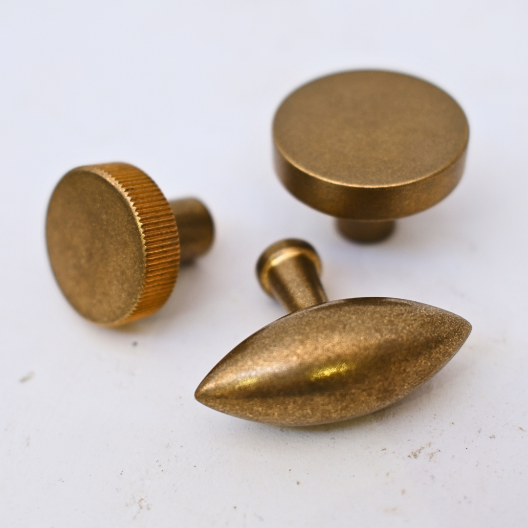 Signature Olive Knob