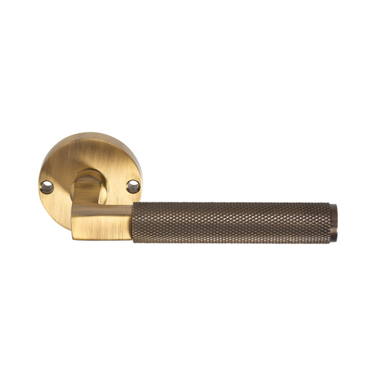 Signature Passage Lever Handle - Knurled
