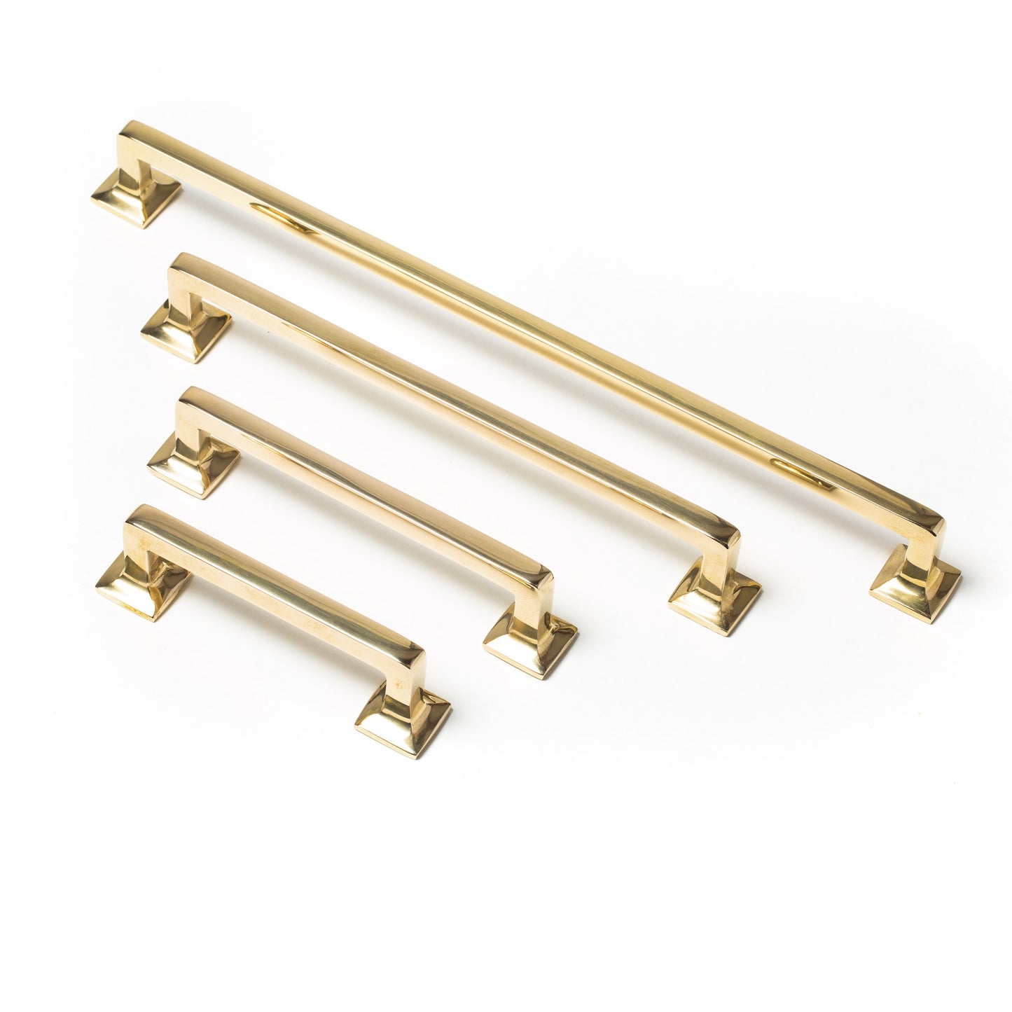 Signature Shaker Pull Handle