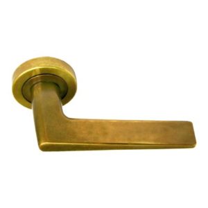 Signature Sagittarius Lever Set